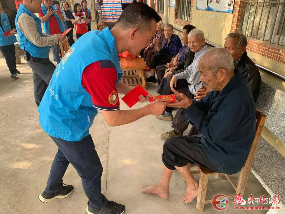 “浓浓敬老情，幸福‘入镜”来——恩平市摄影家协会义工队走进牛江镇敬老院送温暖(图4)